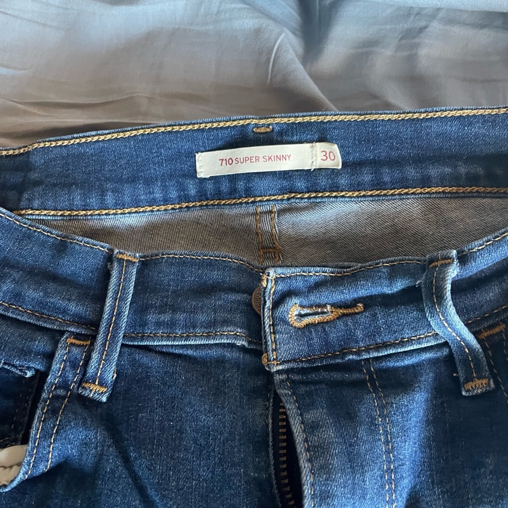 Levi’s 710 super skinny jeans
